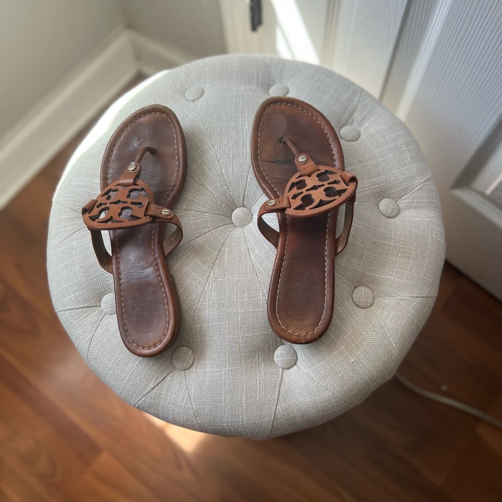 Size 7 Brown Tory Burch Sandal/ Flip Flop